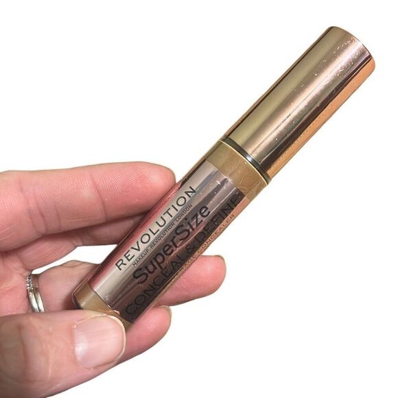 Makeup‎ Revolution Conceal & define Foundation C13 - Picture 1 of 4